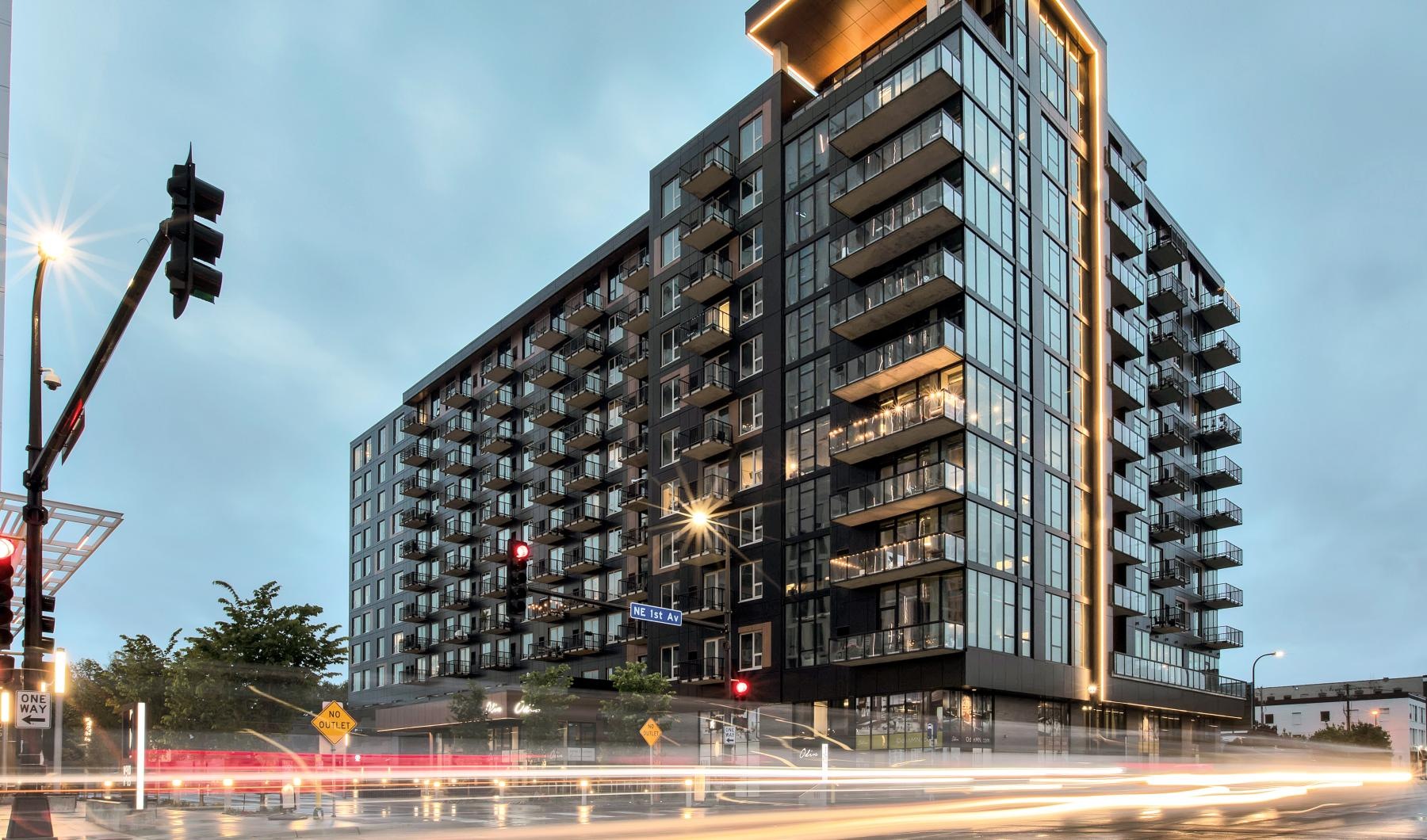 The essence of exceptional living a large building with lights on